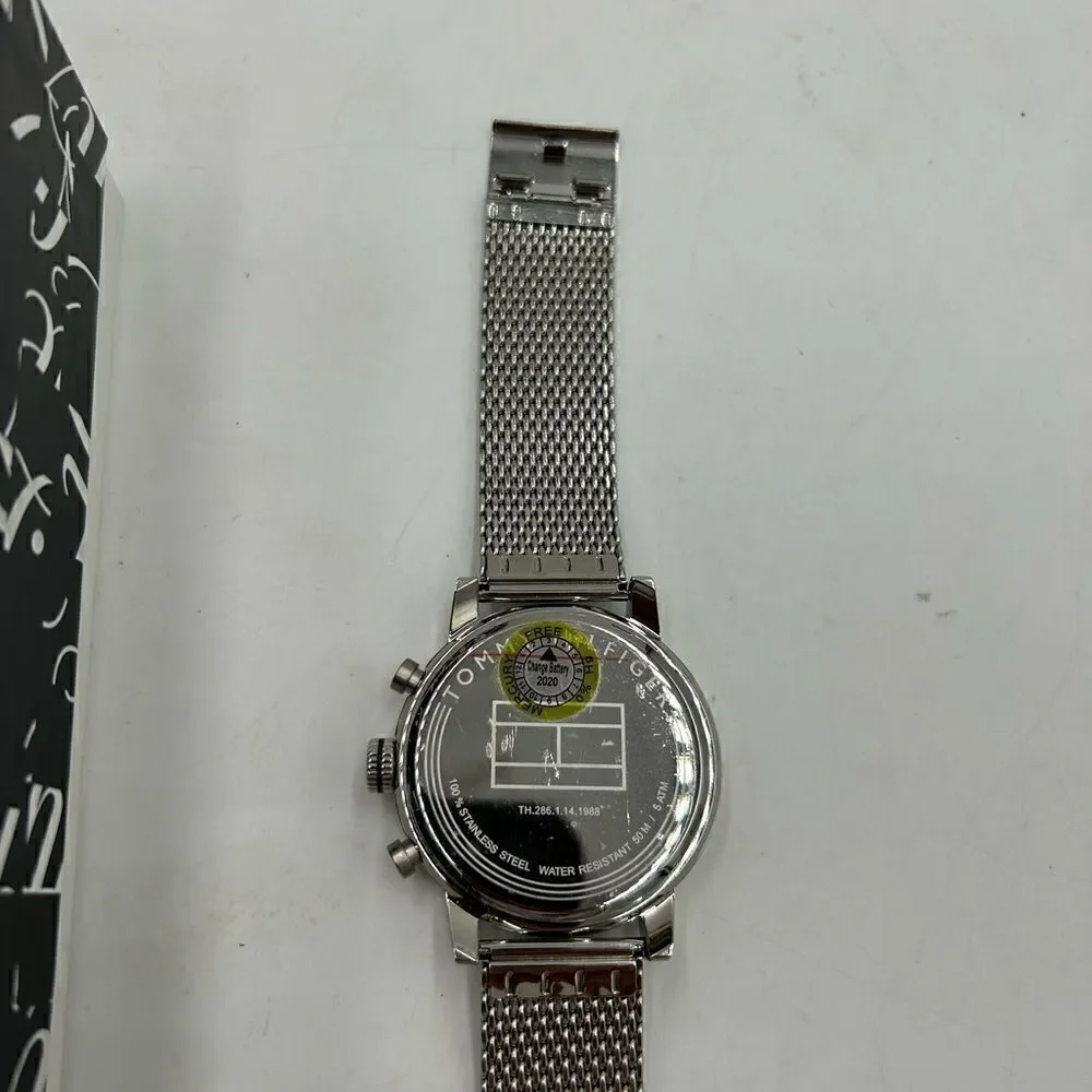 Tommy Hilfiger absolutely brand